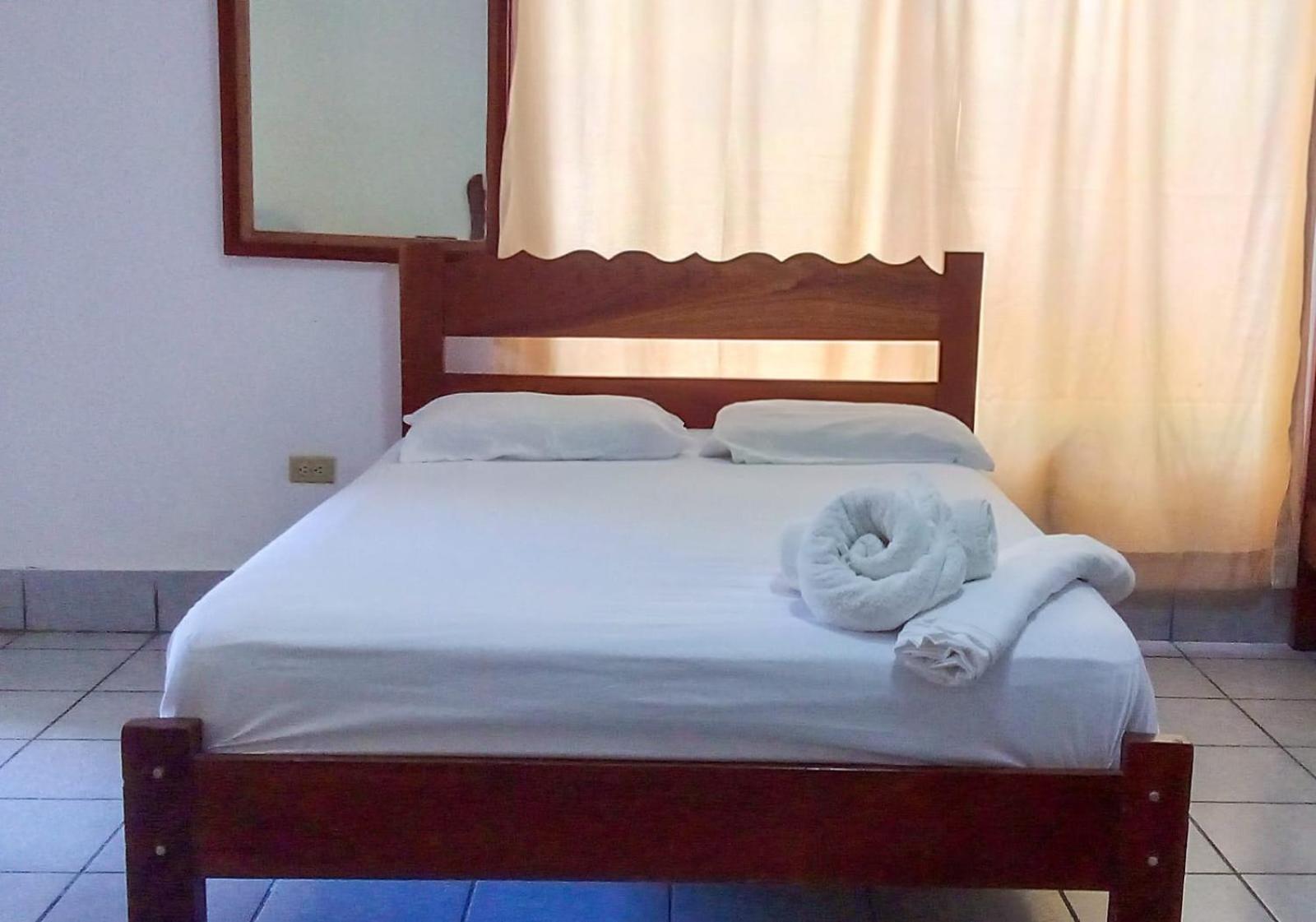 Hotel Ometepetl โมโยกัลปา ภายนอก รูปภาพ