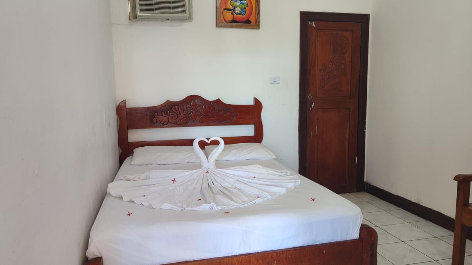 Hotel Ometepetl โมโยกัลปา ภายนอก รูปภาพ